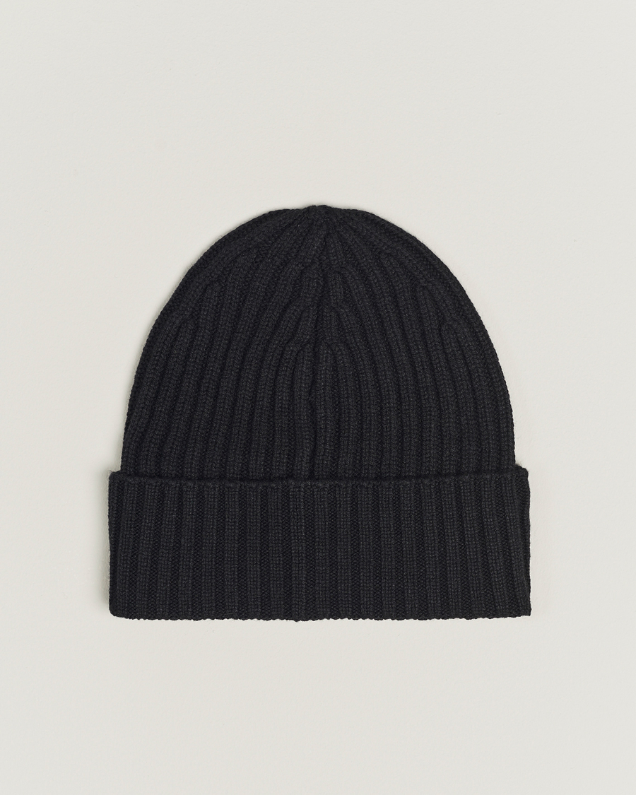 Herre | Piacenza Cashmere Ribbed Cashmere Beanie Black | Piacenza Cashmere | Ribbed Cashmere Beanie Black