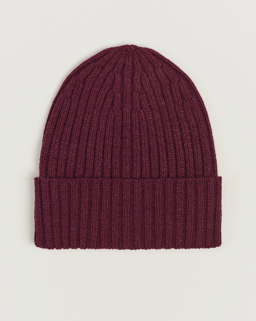 Herre | Piacenza Cashmere Ribbed Cashmere Beanie Burgundy | Piacenza Cashmere | Ribbed Cashmere Beanie Burgundy