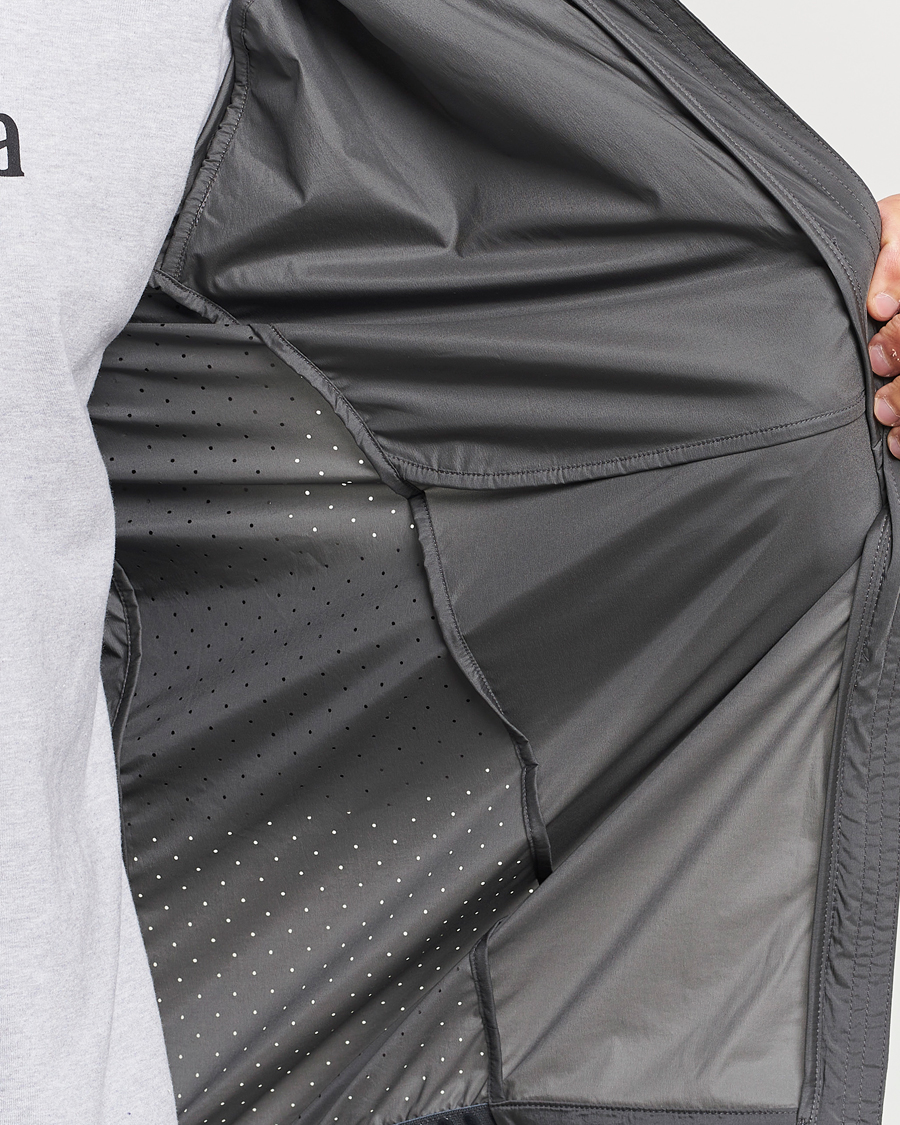Herre | Jakker | Peak Performance | Vislight Wind Jacket Motion Grey/Omber Blue