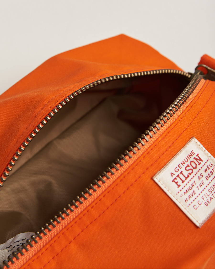 Herre | Filson Tin Cloth Travel Kit Flame | Filson | Tin Cloth Travel Kit Flame