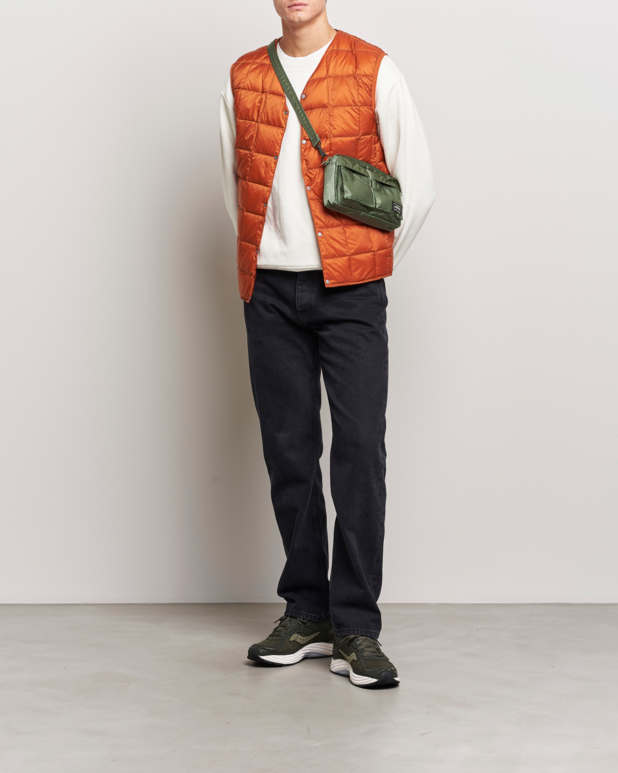 Herre | Jakker | TAION | V-Neck Lightweight Down Vest Brick Orange