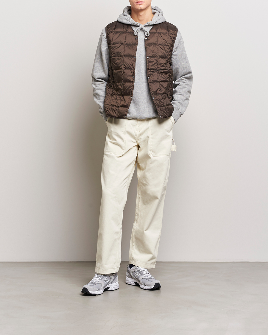 Herre | Jakker | TAION | V-Neck Lightweight Down Vest Dark Choco