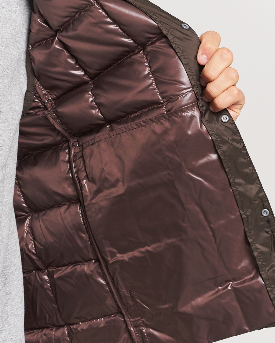 Herre | Jakker | TAION | V-Neck Lightweight Down Vest Dark Choco