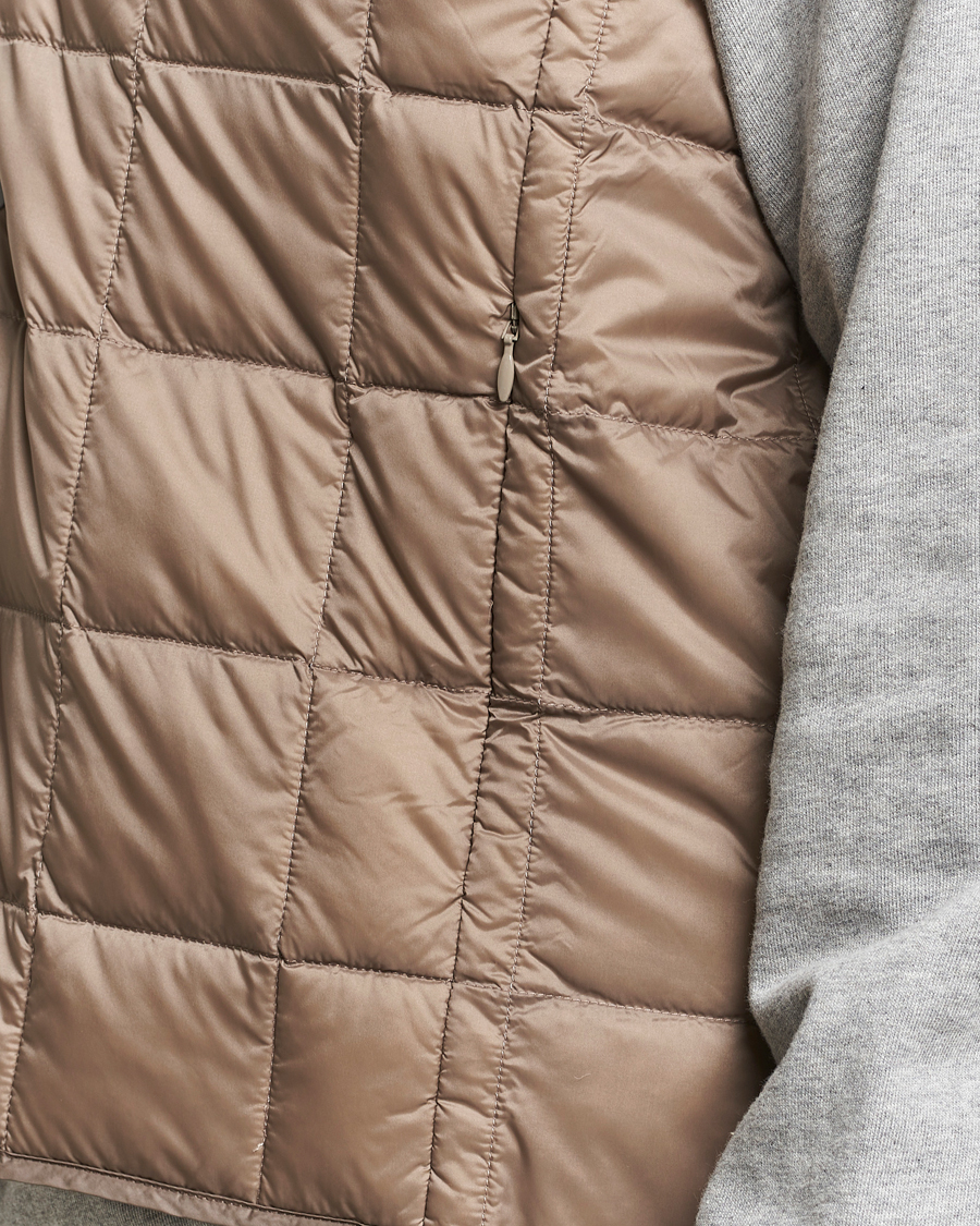 Herre | Jakker | TAION | V-Neck Lightweight Down Vest Khaki