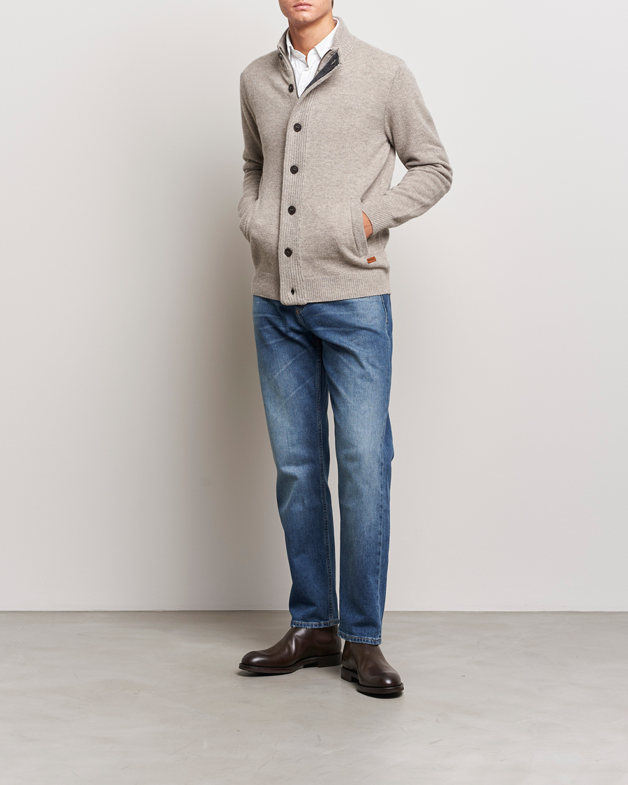 Herre | Trøjer | Barbour Lifestyle | Essential Patch Zip Through Cardigan New Stone