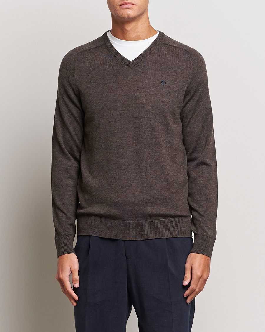 Herre | Pullovers med v-hals | Morris | Merino V-neck Brown