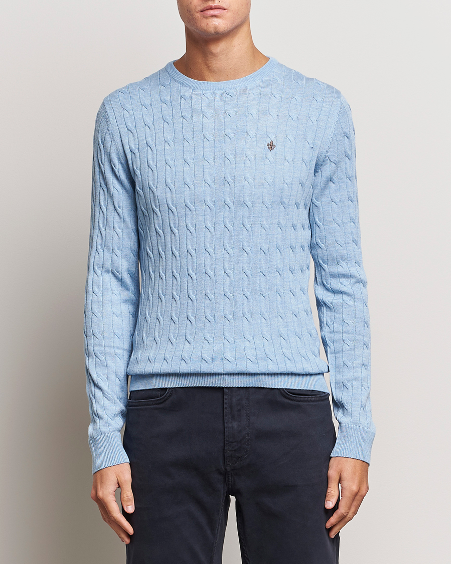 Herre | Trøjer | Morris | Merino Cable Crew Neck Light Blue