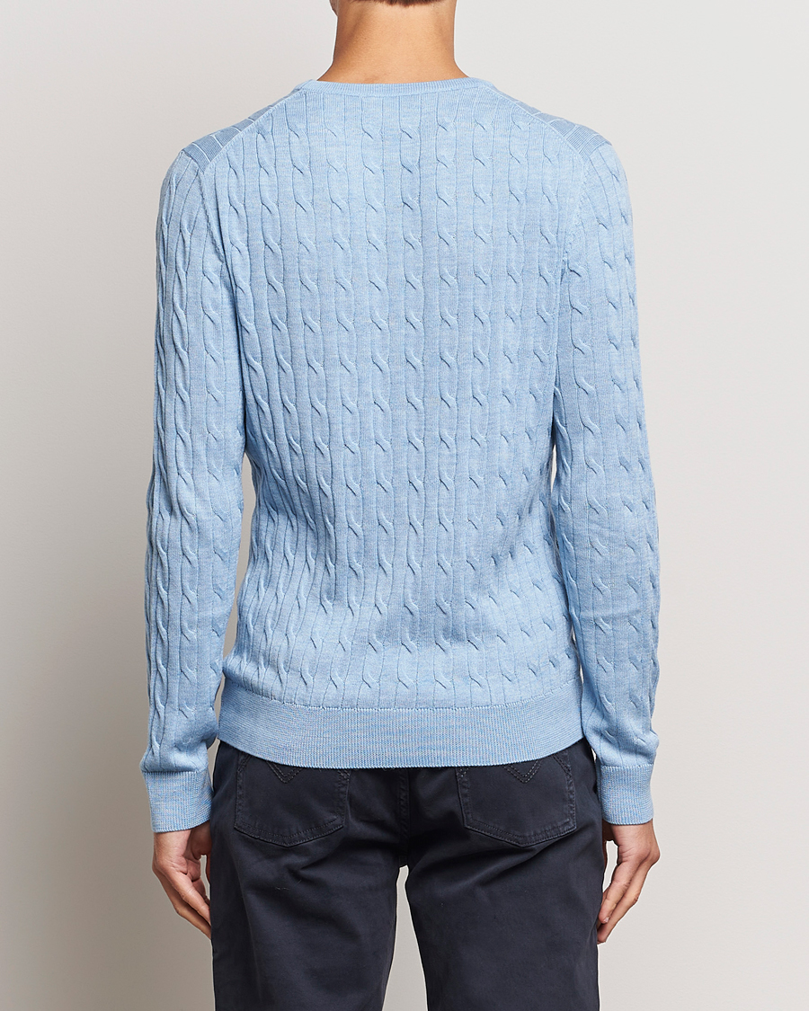 Herre | Trøjer | Morris | Merino Cable Crew Neck Light Blue