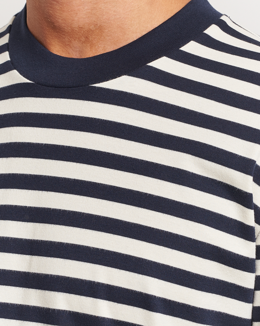 Herre | T-Shirts | Sunspel | Heavyweight Mock Neck Long Sleeve T-Shirt Navy/Ecru