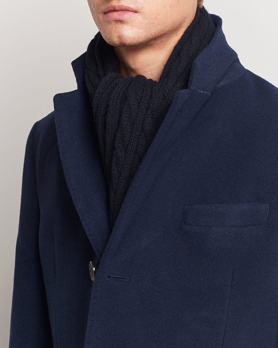 Herre | Sunspel Lambswool Cable Scarf Dark Navy | Sunspel | Lambswool Cable Scarf Dark Navy