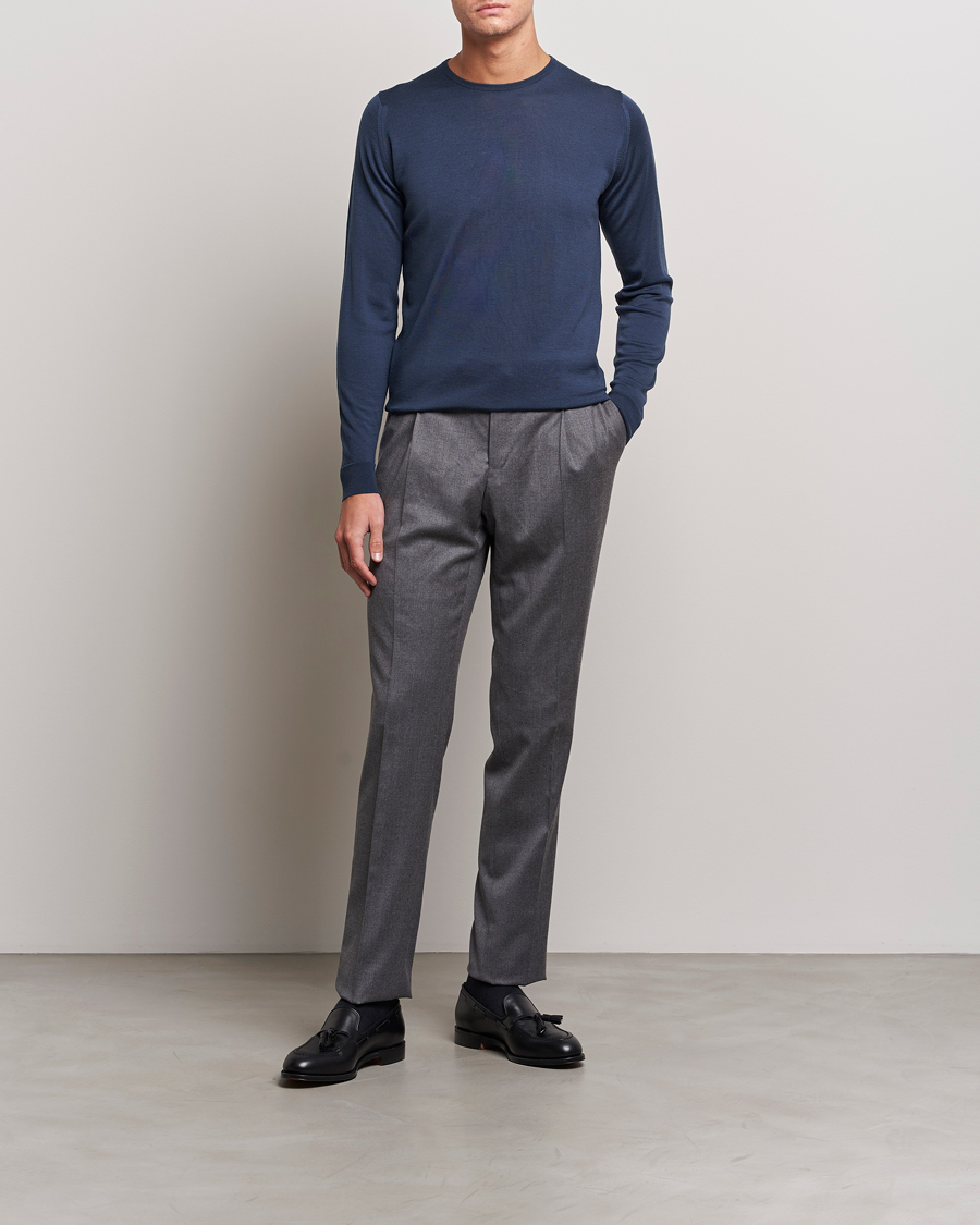 Herre | Trøjer | John Smedley | Lundy Extra Fine Merino Crew Neck Smoke Blue
