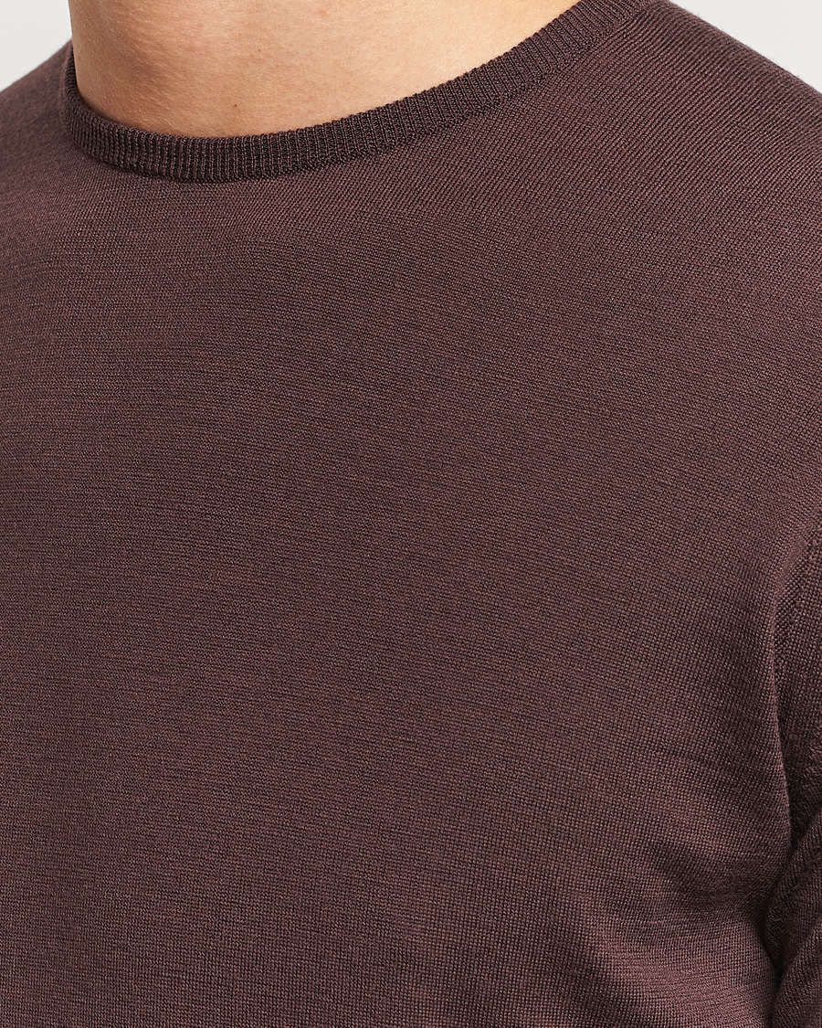 Herre | Trøjer | John Smedley | Lundy Extra Fine Merino Crew Neck Truffle Brown