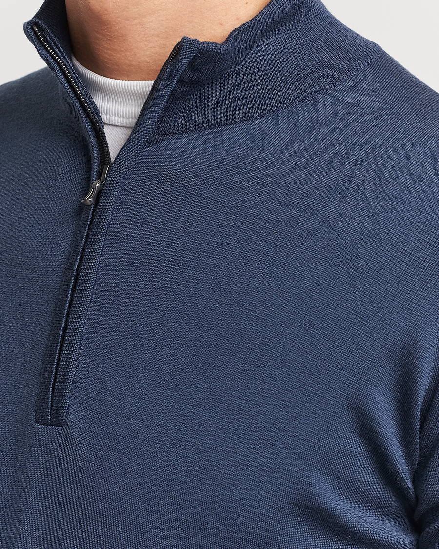 Herre | Trøjer | John Smedley | Barrow Extra Fine Merino Half Zip Smoke Blue