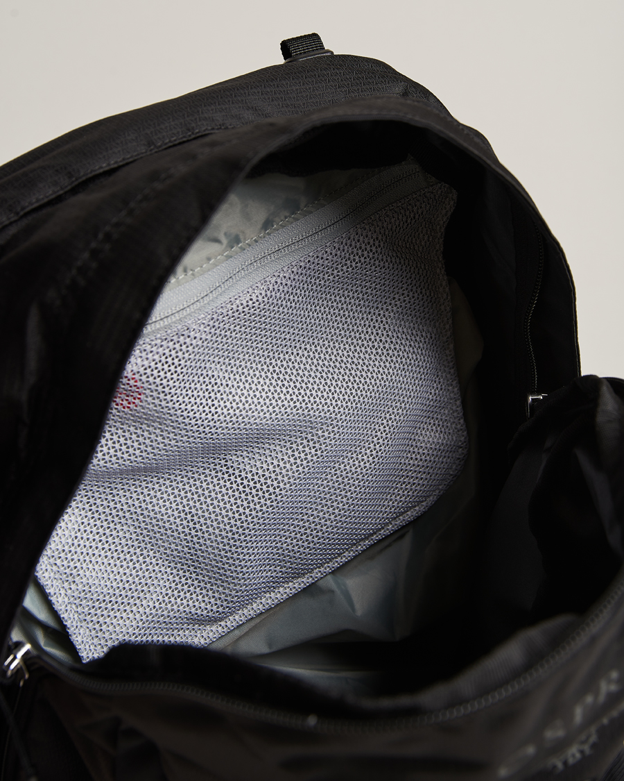 Herre | Osprey Talon 22 Backpack Stealth Black | Osprey | Talon 22 Backpack Stealth Black