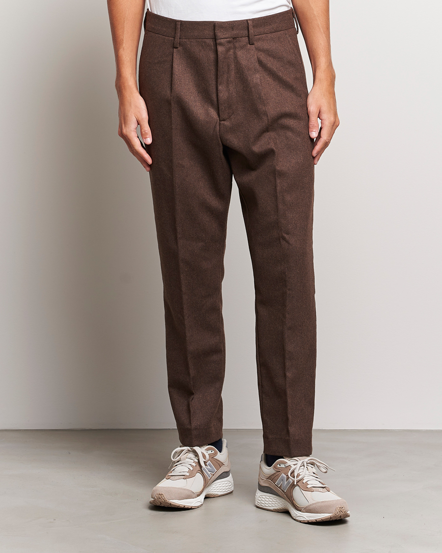 Herre | Tøj | NN07 | Bill Brushed Flannel Pleated Trousers Demitasse Brown