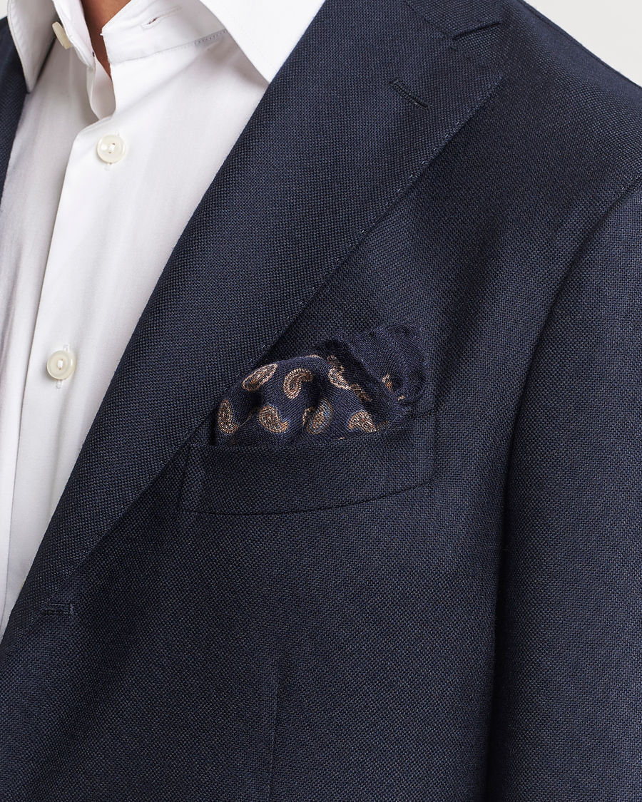 Herre | Amanda Christensen Wool Flannel Printed Paisley Pocket Square Navy | Amanda Christensen | Wool Flannel Printed Paisley Pocket Square Navy