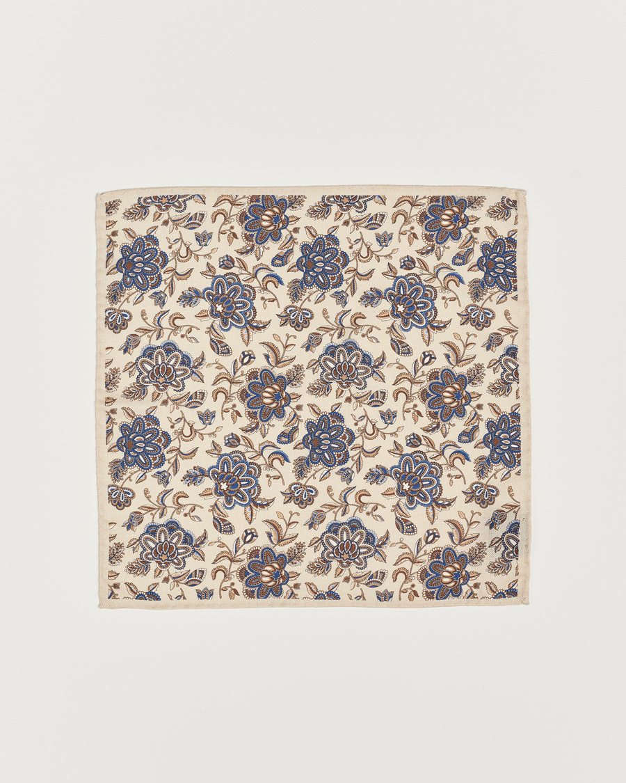 Herre | Amanda Christensen Wool Flannel Large Flower Pocket Square Creme | Amanda Christensen | Wool Flannel Large Flower Pocket Square Creme