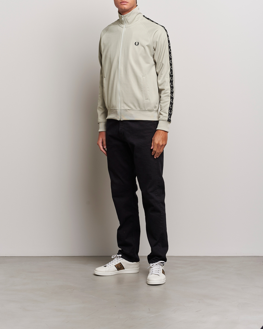 Herre | Trøjer | Fred Perry | Taped Track Jacket Light Oyster
