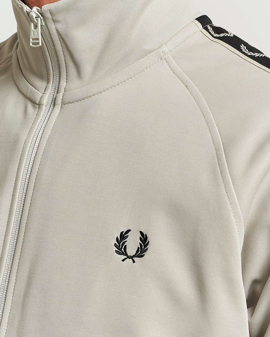 Herre | Trøjer | Fred Perry | Taped Track Jacket Light Oyster