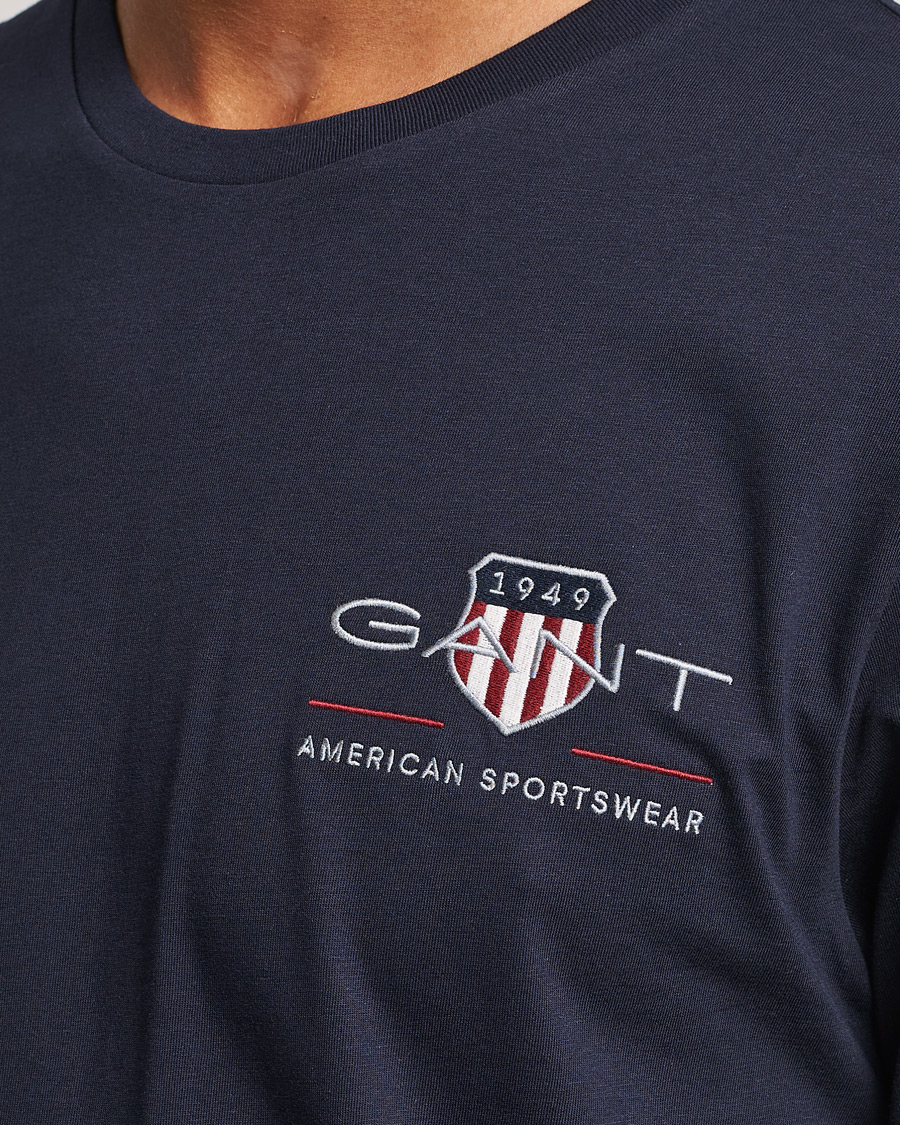 Herre | T-Shirts | GANT | Archive Shield Small Logo T-Shirt Evening Blue