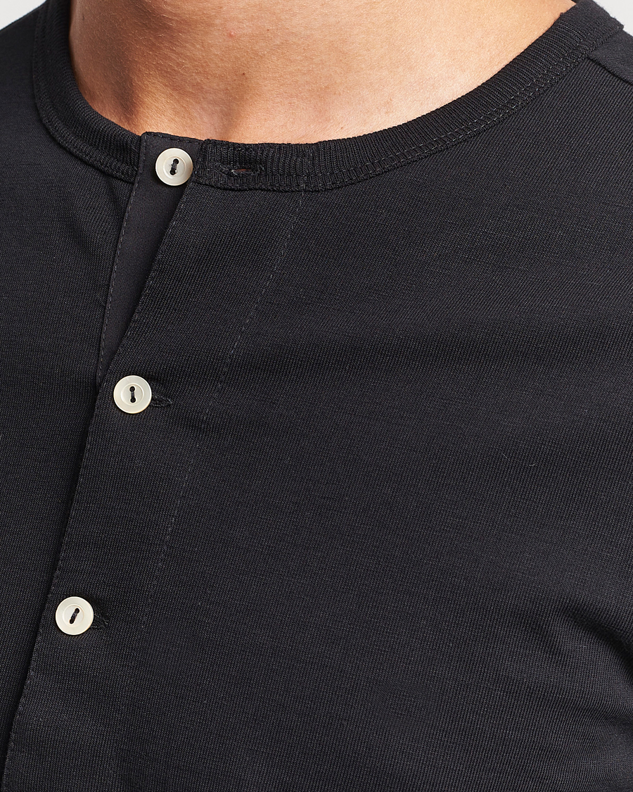 Herre | Trøjer | Merz b. Schwanen | Classic Organic Cotton Henley Sweater Black