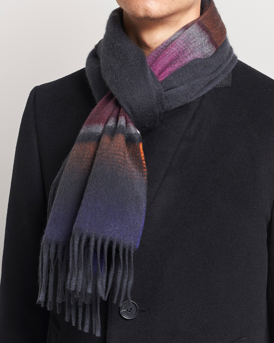 Herre | Begg & Co Solid/Checked Cashmere Scarf 36*183cm Midnight Pink | Begg & Co | Solid/Checked Cashmere Scarf 36*183cm Midnight Pink