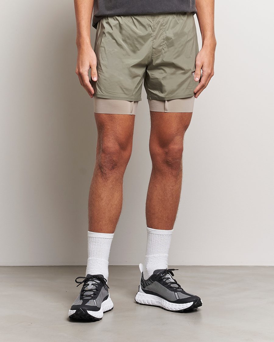 Herre | Funktionelle shorts | Satisfy | TechSilk 8 Inch Shorts Vetiver