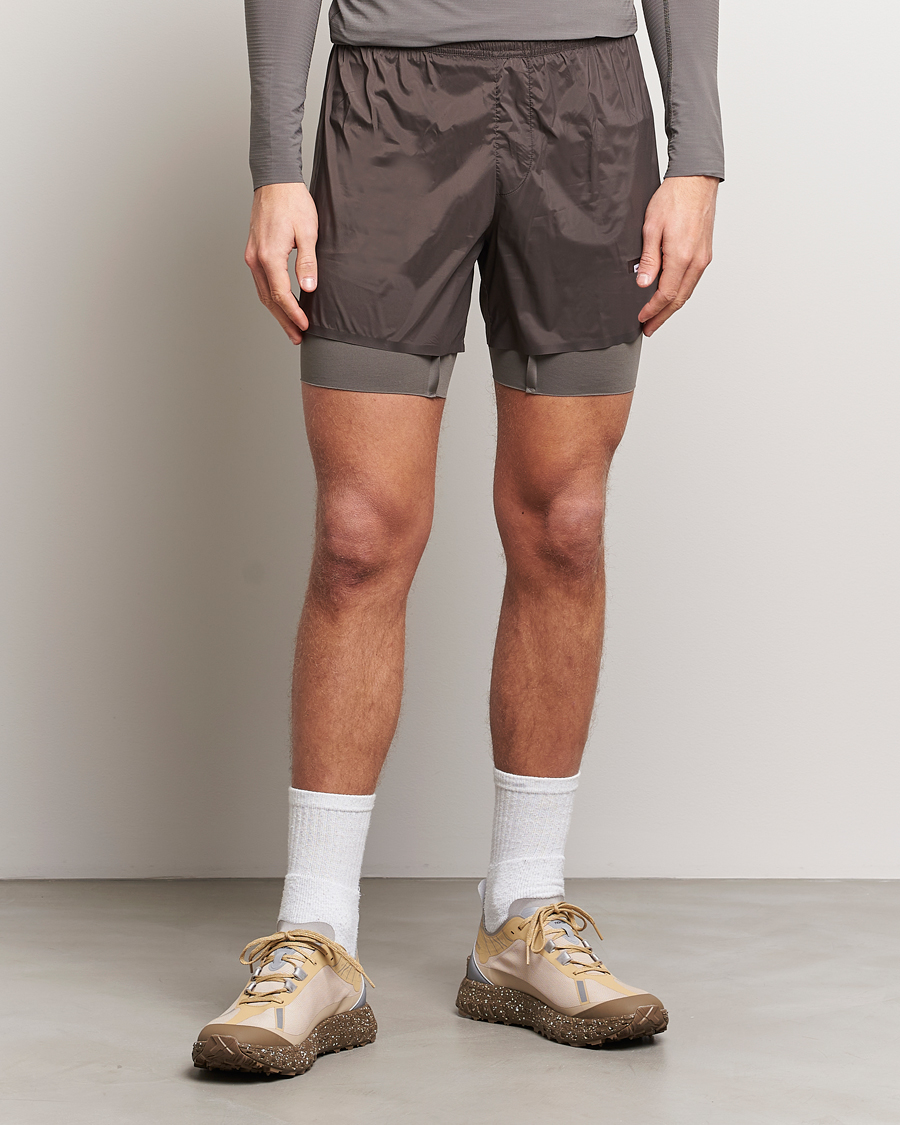 Herre | Funktionelle shorts | Satisfy | CoffeeThermal 8 Inch Shorts Quicksand