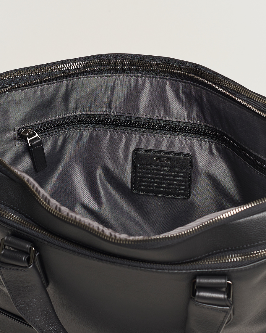 Herre | TUMI Harrison Sycamore Slim Leather Brief Black | TUMI | Harrison Sycamore Slim Leather Brief Black