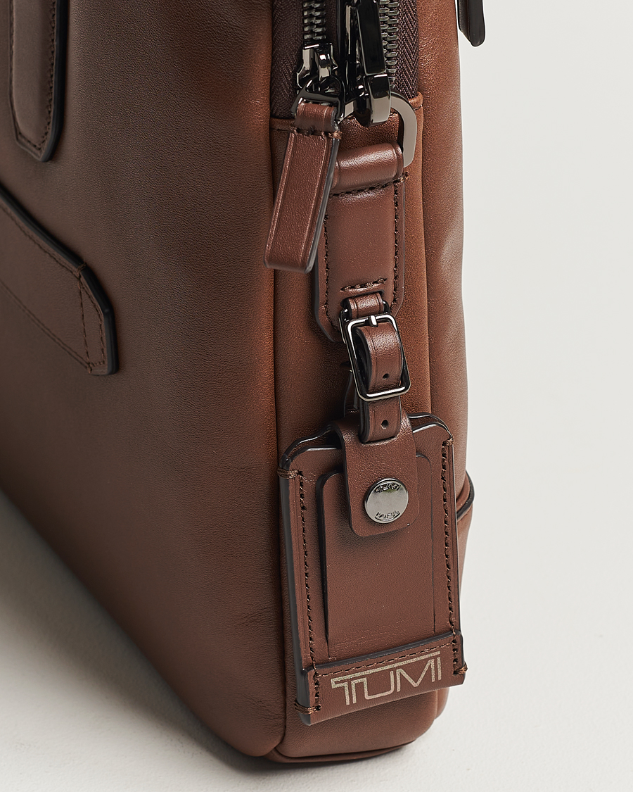 Herre | Tasker | TUMI | Harrison Sycamore Slim Leather Brief Cognac