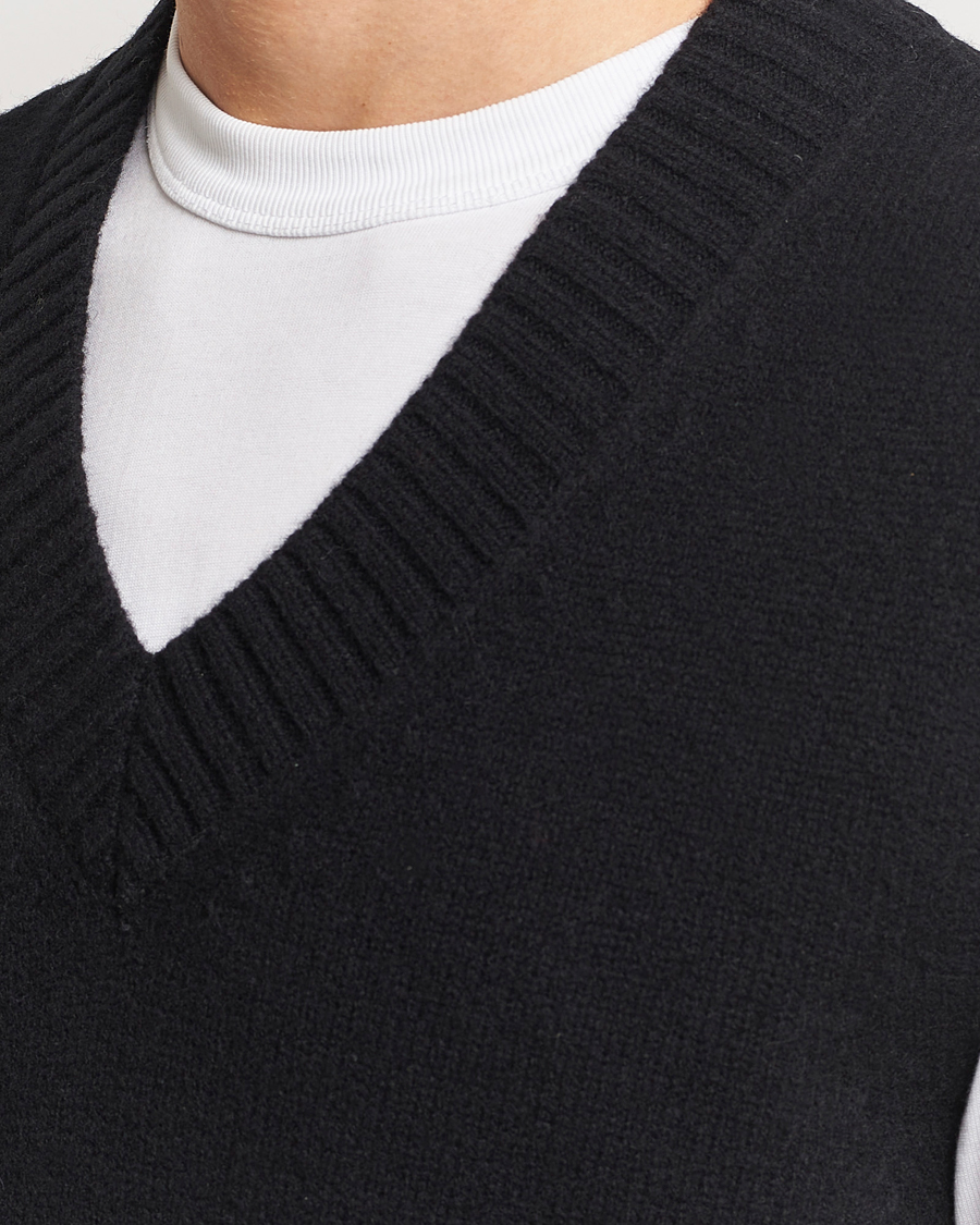 Herre | Trøjer | A Day's March | Wigtown Lambswool Vest Black