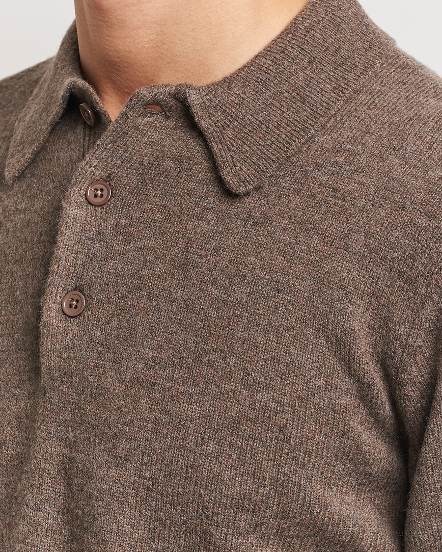 Herre | Trøjer | A Day's March | Avoch Lambswool Polo Dark Taupe