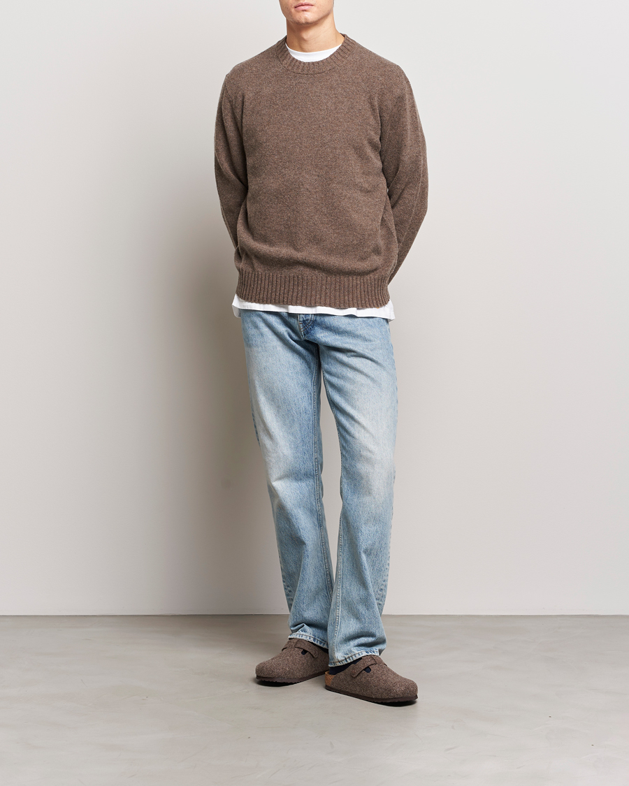 Herre | Trøjer | A Day's March | Marlow Lambswool Crew Dark Taupe