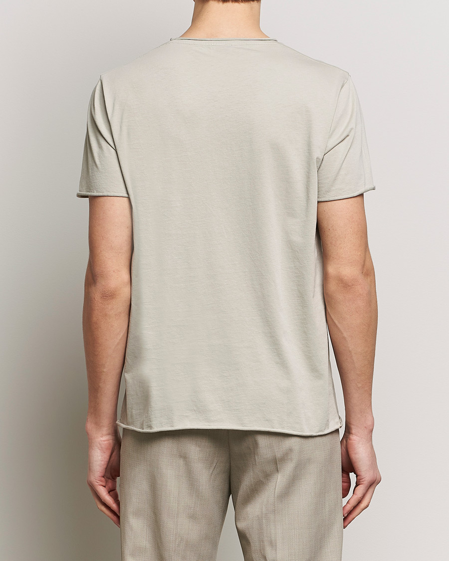 Herre | T-Shirts | Filippa K | Roll Neck Crew Neck T-Shirt Light Sage