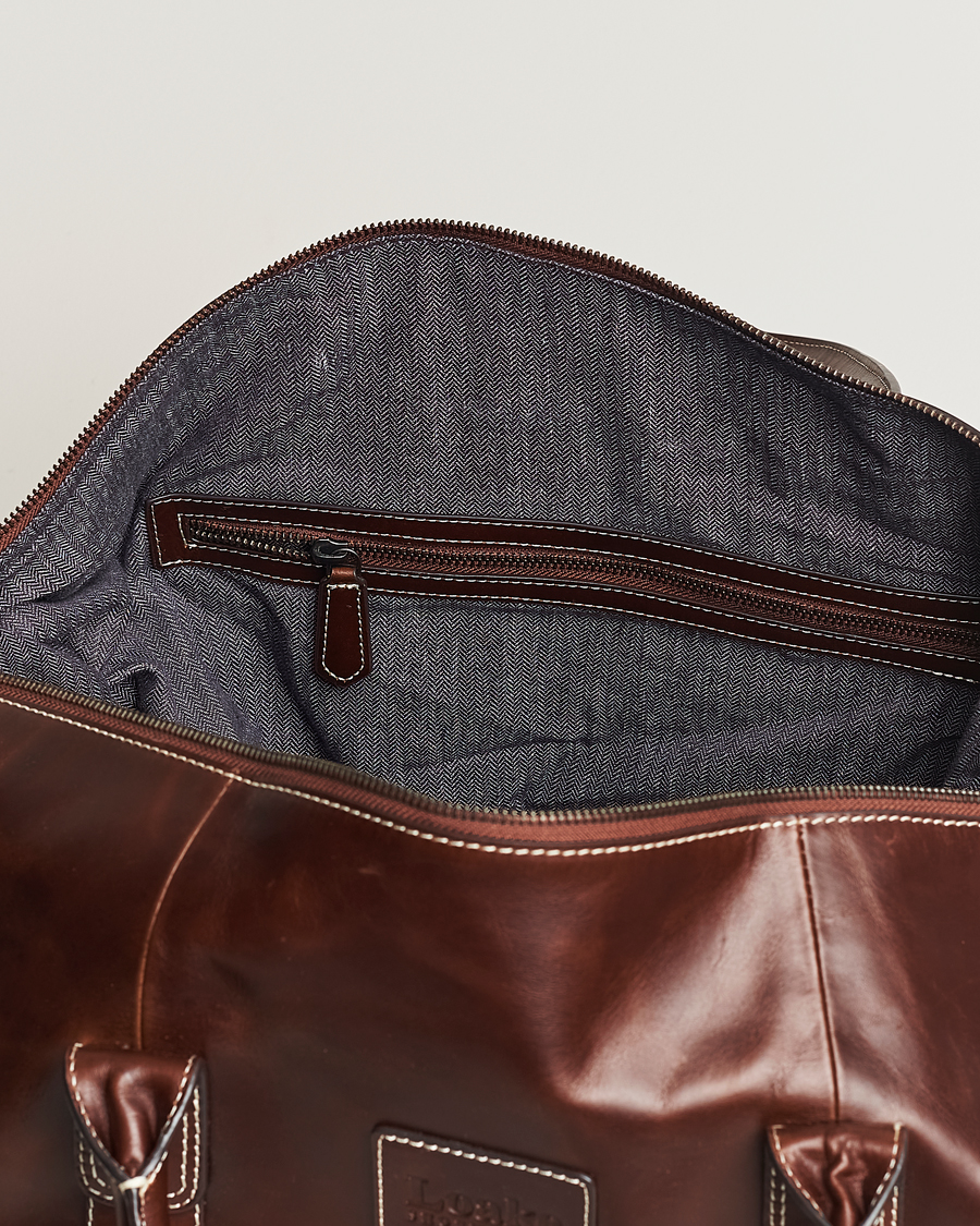 Herre | Tasker | Loake Shoemakers | Balmoral Veg Tanned Leather Overnight Bag Brown