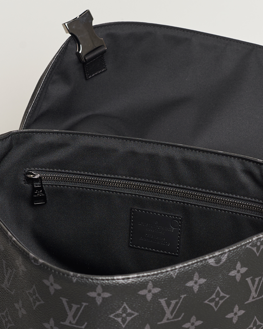 Herre | Louis Vuitton Pre-Owned Messenger Voyager MM Bag Monogram Eclipse | Louis Vuitton Pre-Owned | Messenger Voyager MM Bag Monogram Eclipse