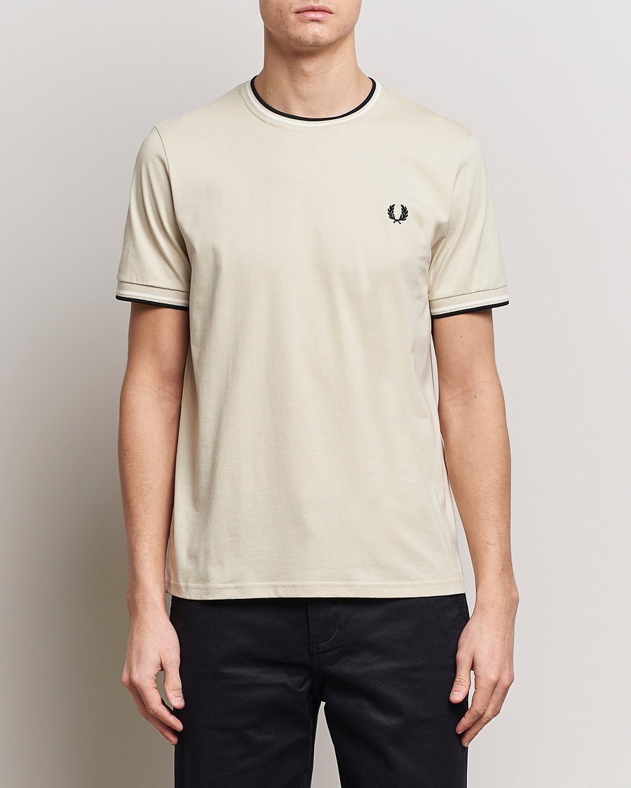 Herre | Kortærmede t-shirts | Fred Perry | Twin Tipped T-Shirt Oatmeal