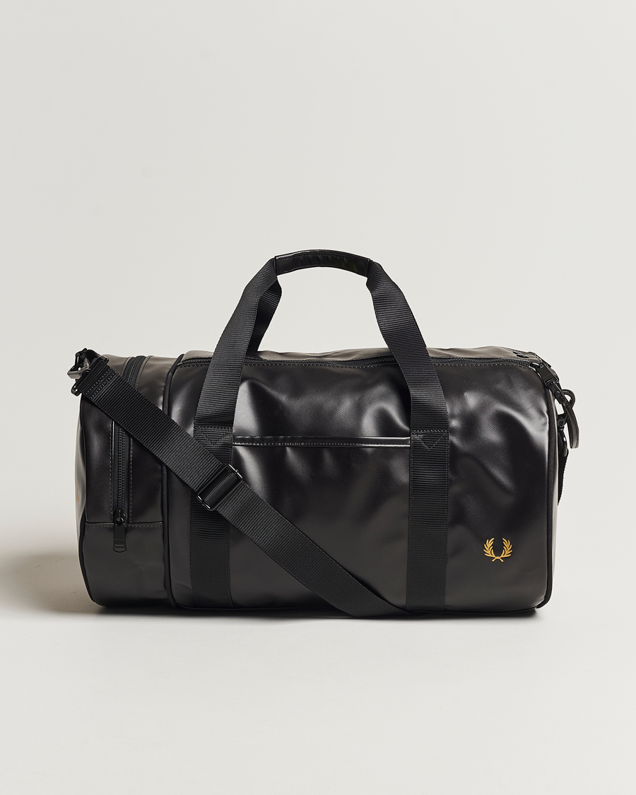Herre | Tasker | Fred Perry | Tonal Classic Barrel Bag Black/Gold