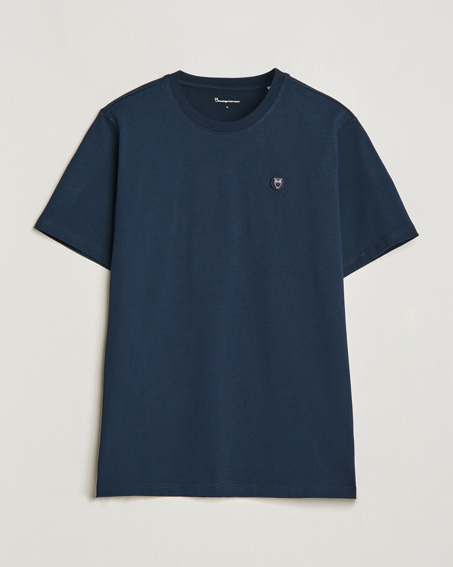 Herre | T-Shirts | KnowledgeCotton Apparel | Loke Badge T-Shirt Total Eclipse