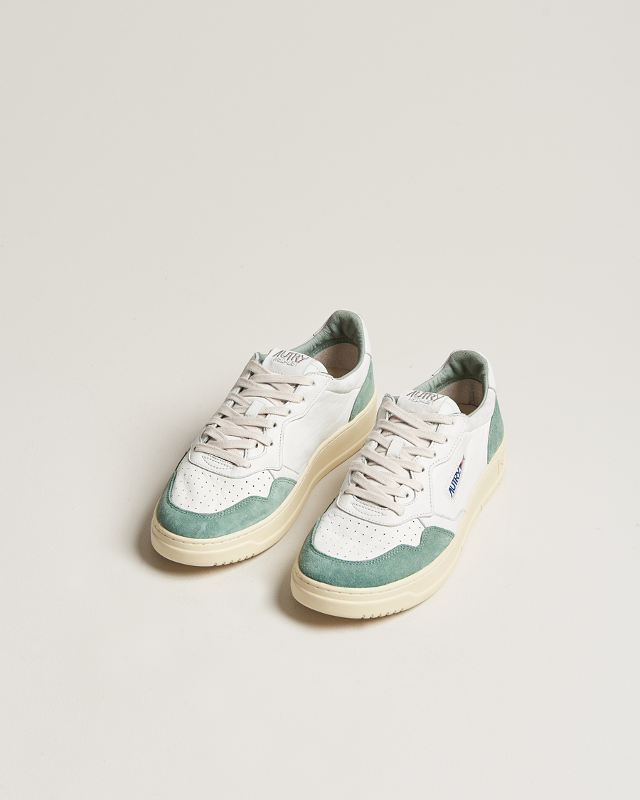 Herre | Autry Medalist Low Goat/Suede Sneaker White/Military | Autry | Medalist Low Goat/Suede Sneaker White/Military
