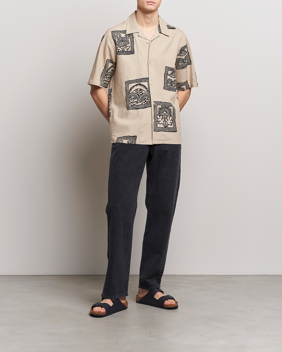 Herre | Skjorter | NN07 | Ole Printed Short Sleeve Shirt Oatmeal