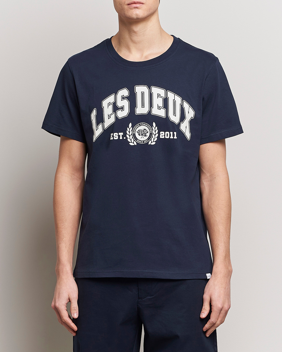 Herre | LES DEUX | LES DEUX | University T-Shirt Dark Navy