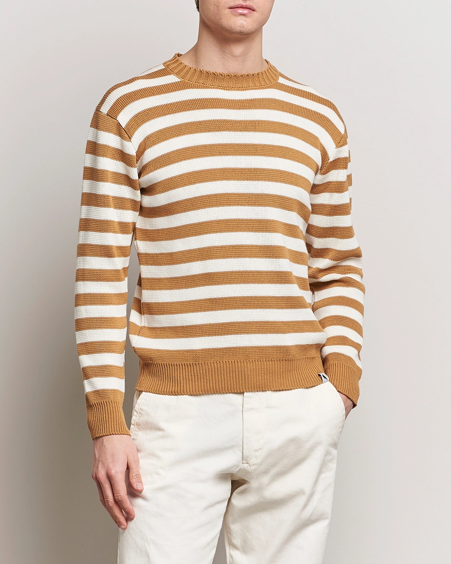 Herre | Strikkede trøjer | Peregrine | Richmond Organic Cotton Sweater Amber