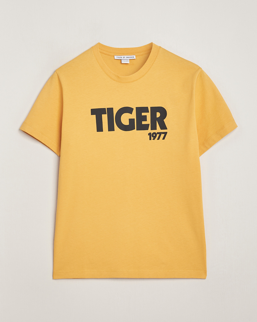 Herre | T-Shirts | Tiger of Sweden | Dillan Crew Neck T-Shirt Yellow