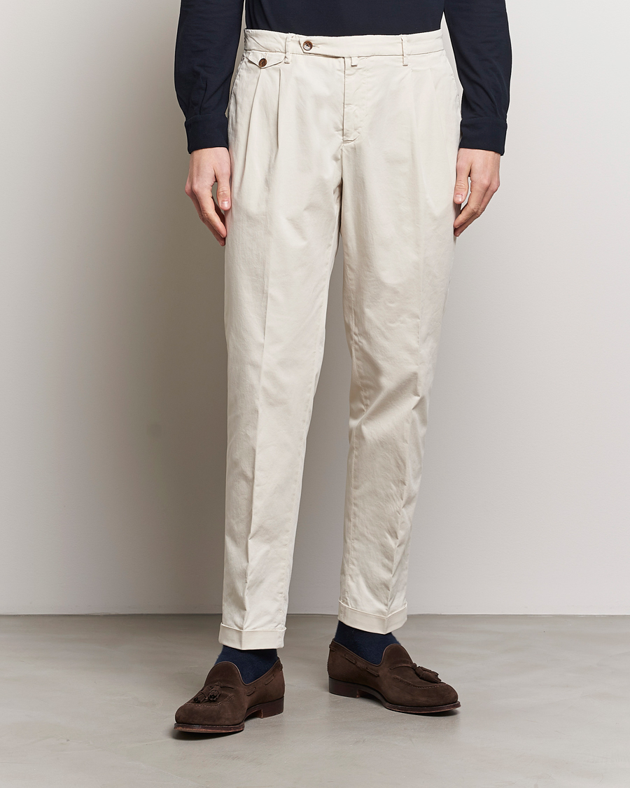 Herre | Afdelinger | Briglia 1949 | Easy Fit Pleated Cotton Stretch Chino Cream