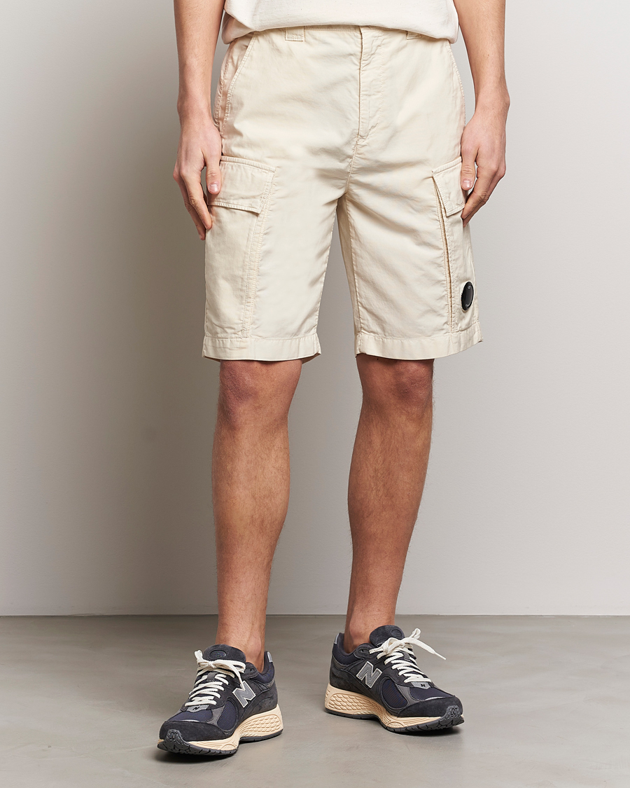 Herre | Afdelinger | C.P. Company | Ottoman Garment Dyed Cotton Cargo Shorts Off White