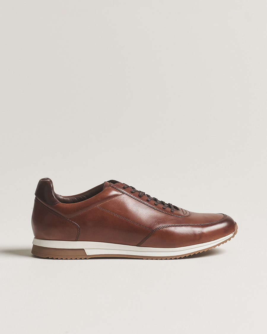 Herre | Sneakers | Loake Shoemakers | Bannister Leather Running Sneaker Cedar
