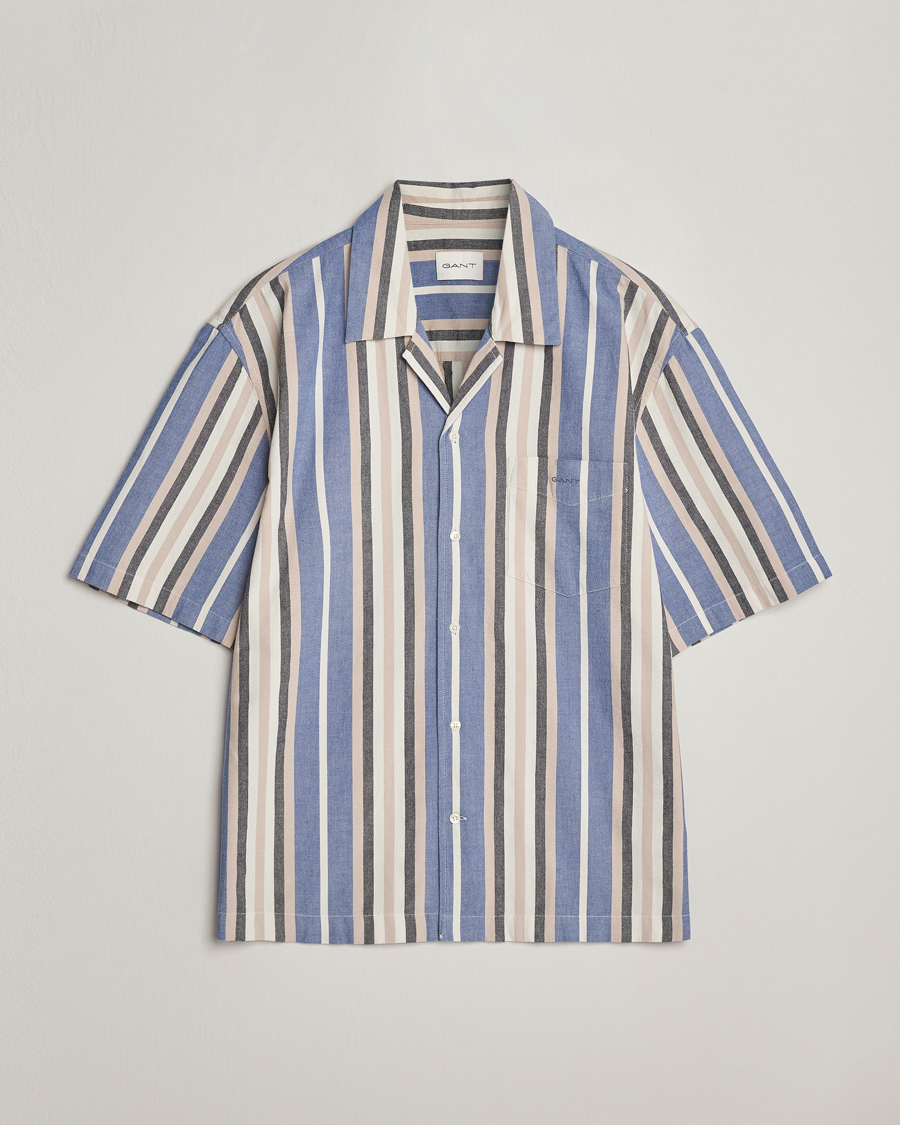Herre | Skjorter | GANT | Relaxed Fit Wide Stripe Short Sleeve Shirt Rich Blue