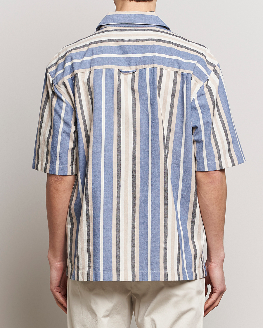 Herre | Skjorter | GANT | Relaxed Fit Wide Stripe Short Sleeve Shirt Rich Blue
