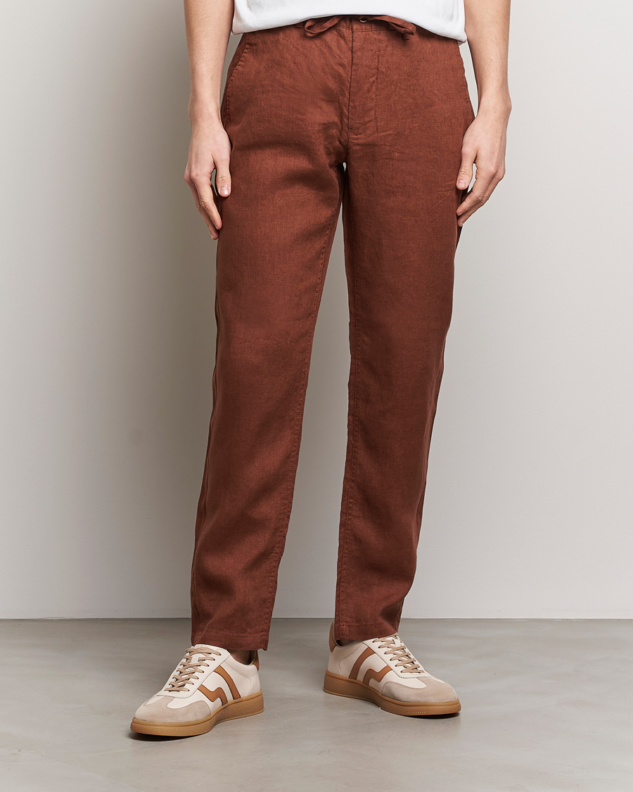 Herr | Linnebyxor | GANT | Relaxed Linen Drawstring Pants Cognac Brown